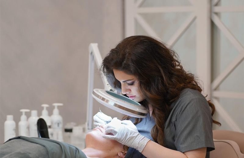 Deep Cleansing Facial at SI Glam Glow in Staten Island