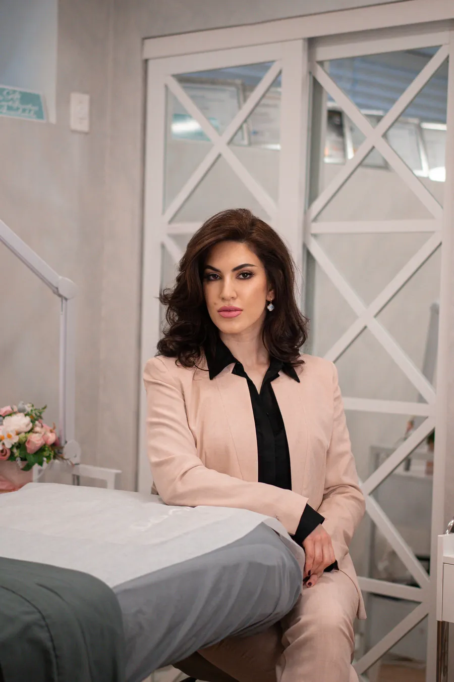 Rolanna, licensed esthetician at SI Glam Glow