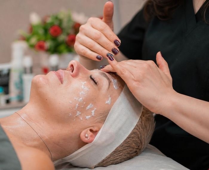 Facial treatment at SI Glam Glow