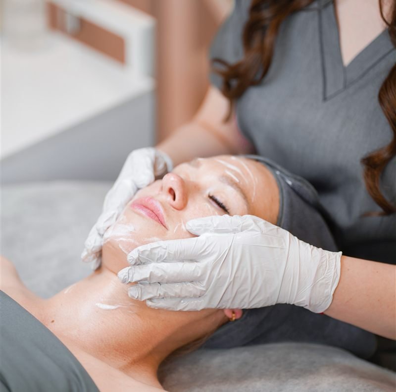 Glo2Facial treatment at SI Glam Glow